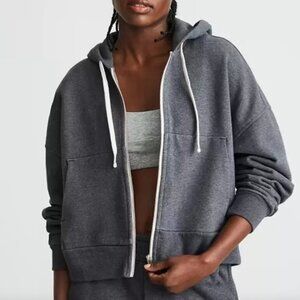 Everlane Track Cropped Hoodie in Gray (Size: Small)